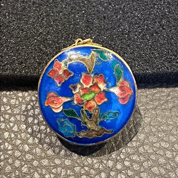 Vintage Cloisonné Pill Box Pendant Locket - Picture 2 of 6